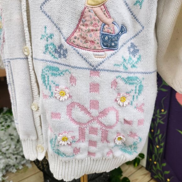 Vintage 1980's White Cotton Cardigan with Crochet Flowers, Quilt Bonnet Cottage - Picture 8 of 15